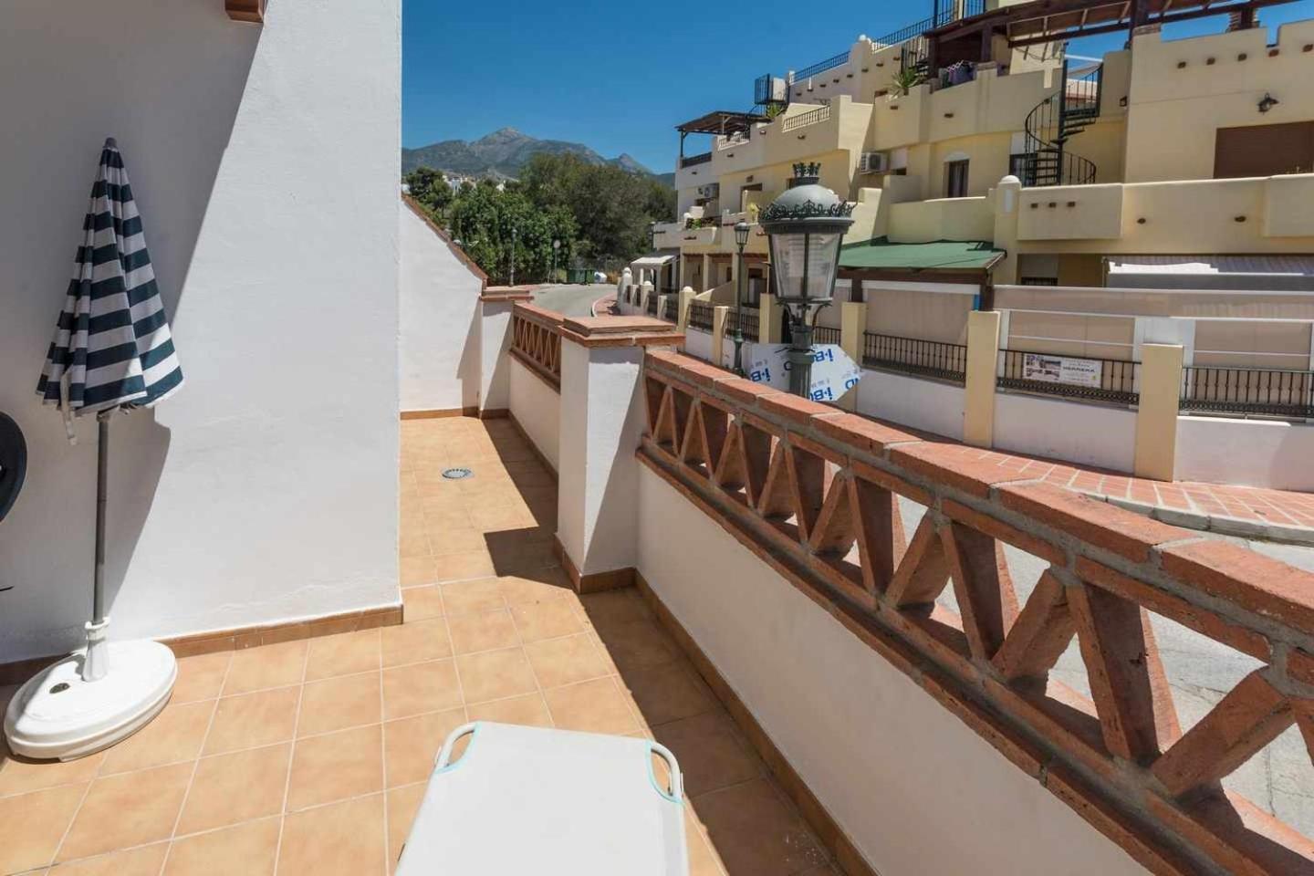 Apartamento Chimenea Playa - 2 Dormitorios Y Terraza Nerja Esterno foto